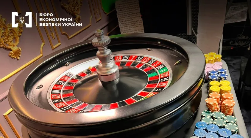 Працювали під виглядом стріму: у Києві закрили нелегальне казино